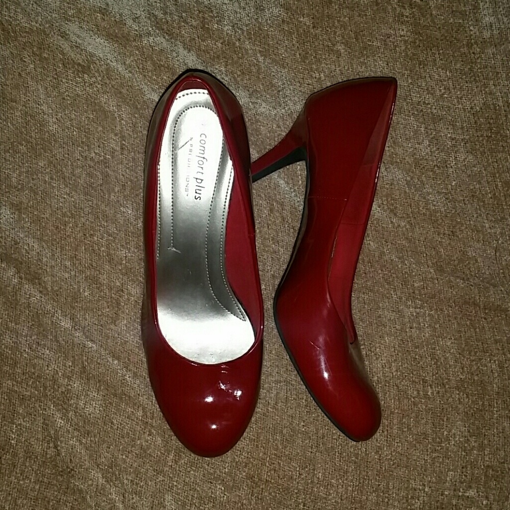 Comfort Plus Pumps in Red